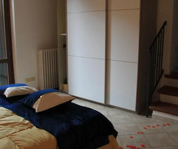 Locazione Turistica Апартаменты Фолиньо