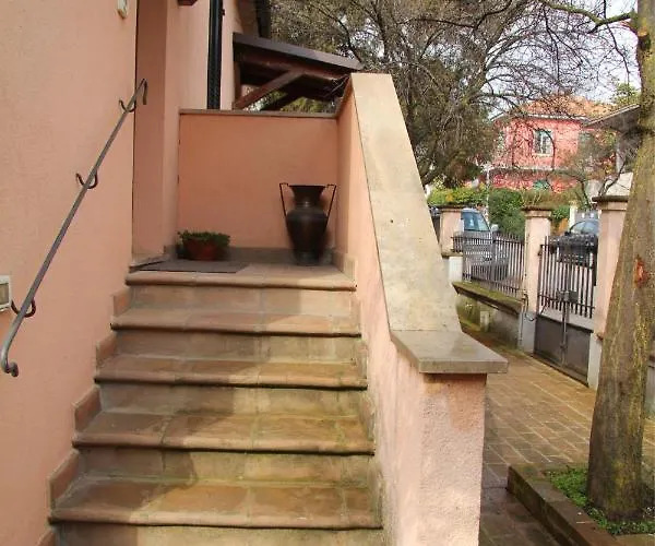 Locazione Turistica Апартаменты Фолиньо